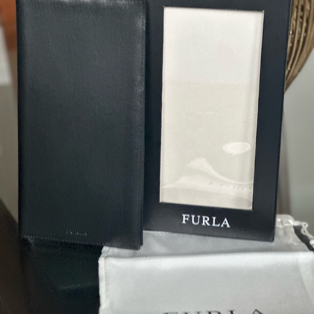 Furla Elegant Black Document/Card Holder